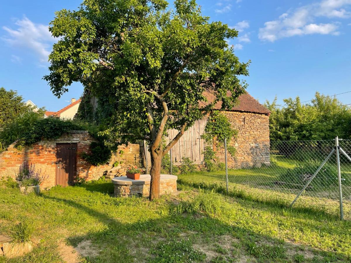 Domek V Podyji Lukov  Exterior foto